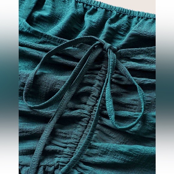 BloomChic Plus Size 6XL Plain Ruched Drawstring Pocket Ruffle Tiered Dress us30 - Picture 4 of 7